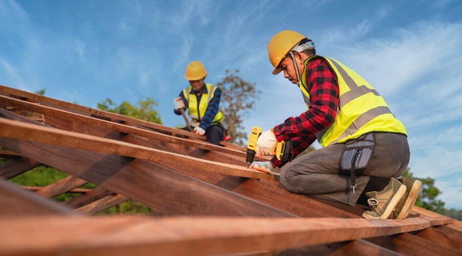 Professional gutter cleaning in Thayer, IA